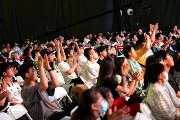 為逐夢人喝彩！深圳DYG戰(zhàn)隊(duì)榮獲2023年使命召喚手游夏季邀請賽冠軍！